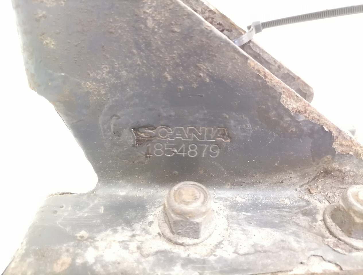 Scania Mudguard bracket 1854880 - 通用零件 适用于 卡车:图2 Scania Mudguard bracket 1854880 - 通用零件 适用于 卡车:图2