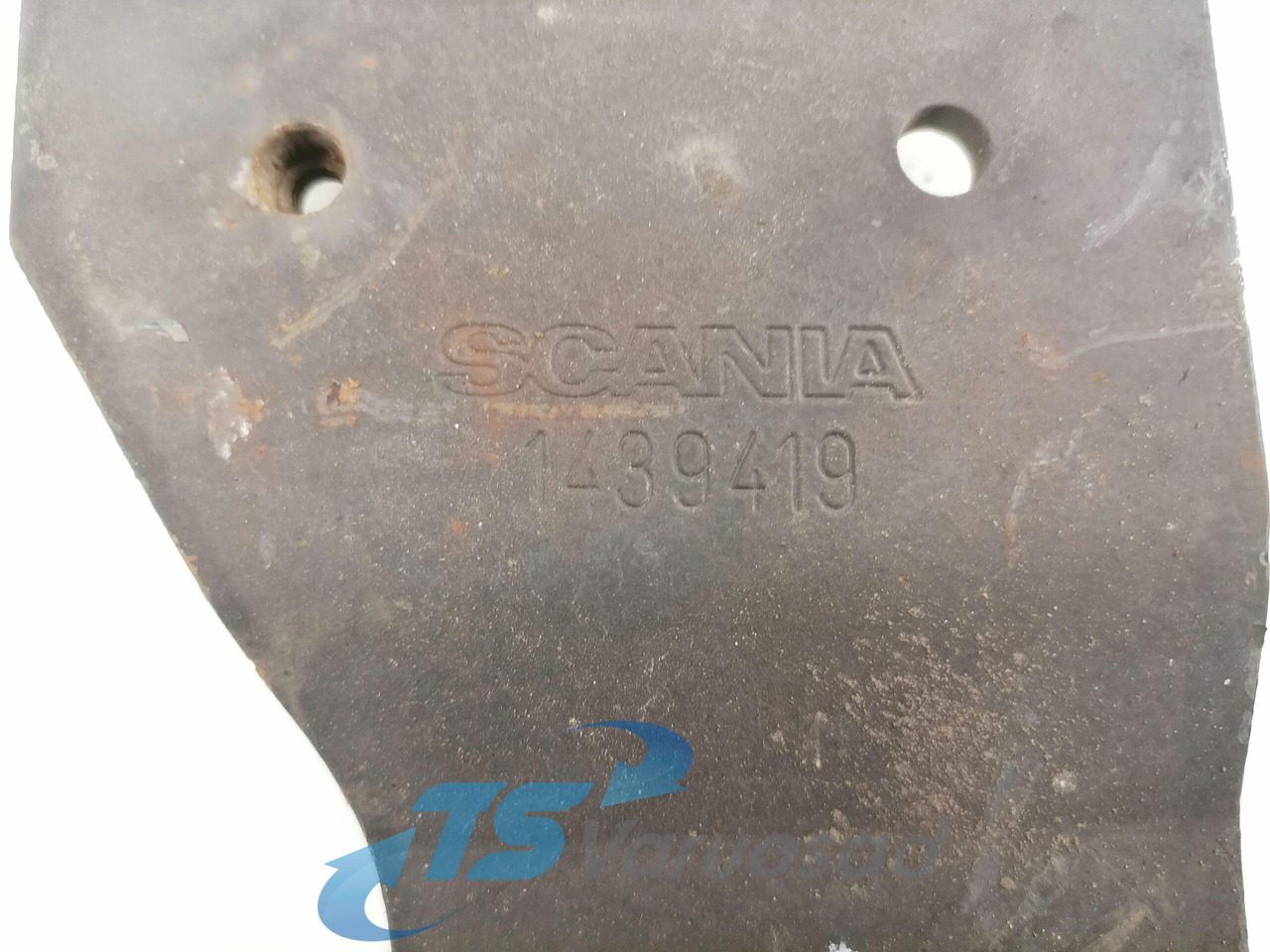 Scania Muffler carrier 1439419 - 消音器 适用于 卡车:图3 Scania Muffler carrier 1439419 - 消音器 适用于 卡车:图3