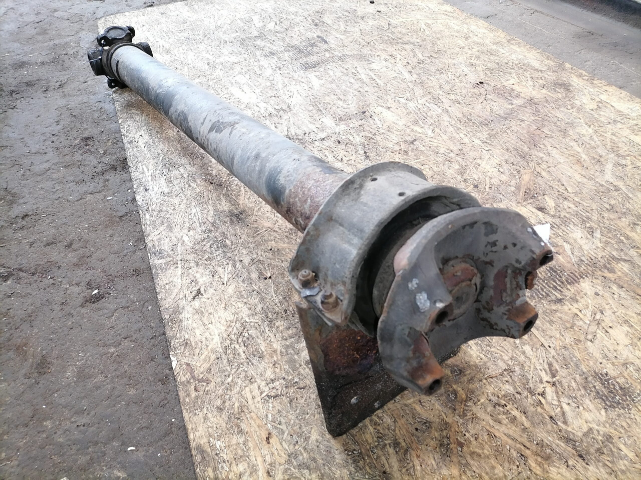 Scania Propeller shaft 1758402 - 螺旋桨轴 适用于 卡车:图2 Scania Propeller shaft 1758402 - 螺旋桨轴 适用于 卡车:图2