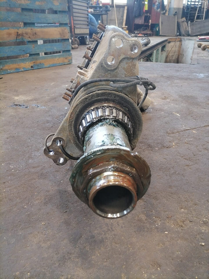 Scania Rear axel housing 1743713 - 轴及其零件 适用于 卡车:图3 Scania Rear axel housing 1743713 - 轴及其零件 适用于 卡车:图3