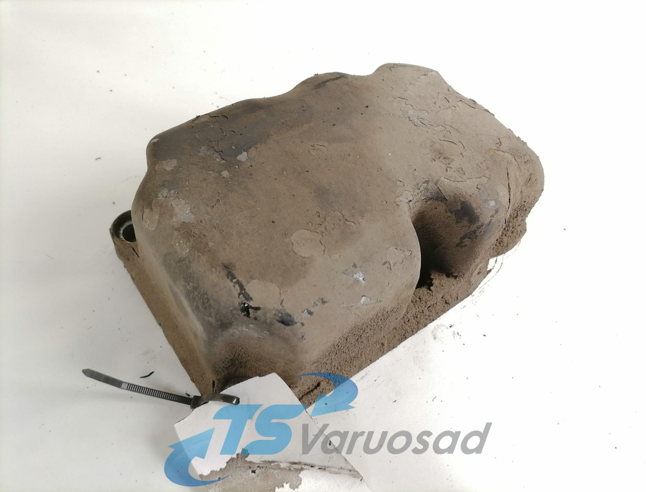 Scania Valve cover 1398884 - 汽缸盖 适用于 卡车:图1 Scania Valve cover 1398884 - 汽缸盖 适用于 卡车:图1