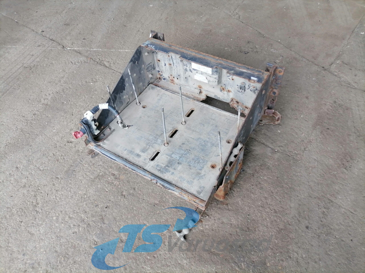 Volvo Battery box 21046415 - 电池 适用于 卡车:图1 Volvo Battery box 21046415 - 电池 适用于 卡车:图1