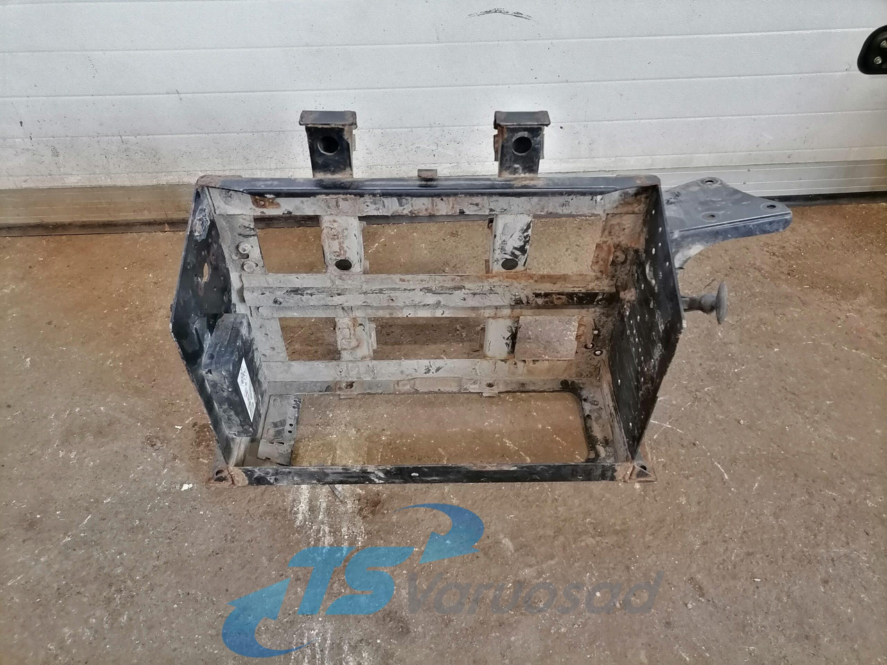 Volvo Battery box 82242391 - 电池 适用于 卡车:图1 Volvo Battery box 82242391 - 电池 适用于 卡车:图1