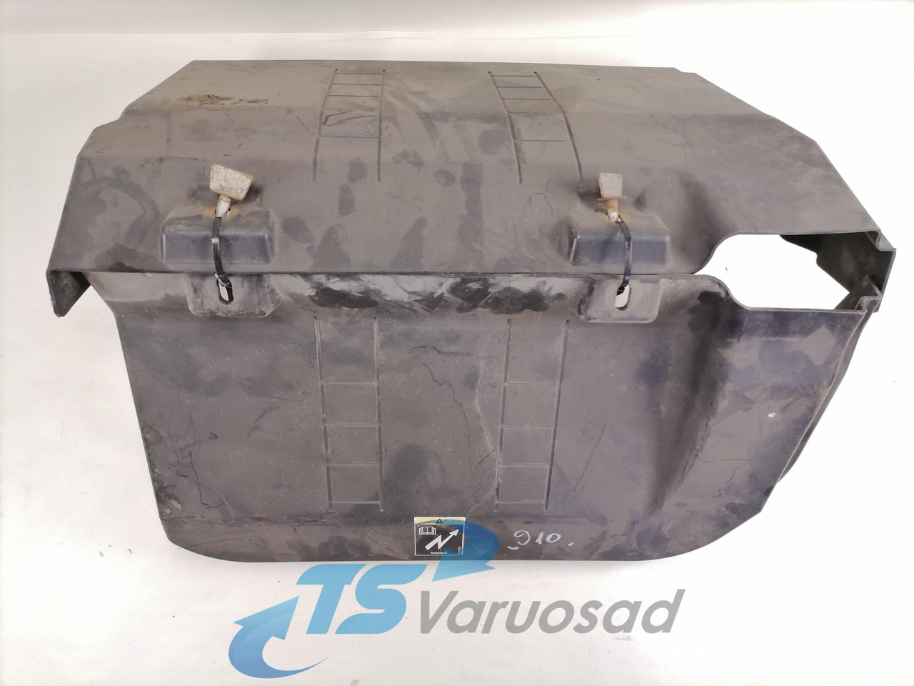Volvo Battery cover 21924923 - 电池 适用于 卡车:图2 Volvo Battery cover 21924923 - 电池 适用于 卡车:图2