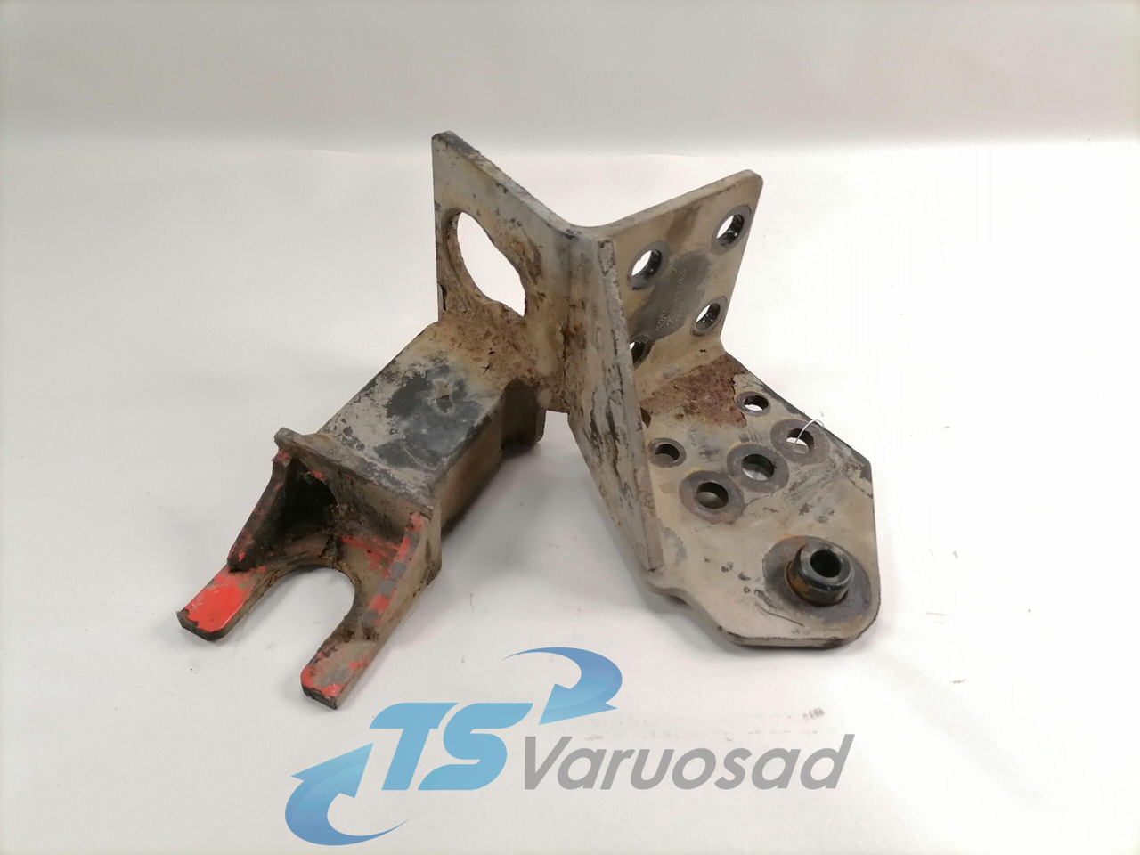 Volvo Bumper bracket 20499243 - 保险杠 适用于 卡车:图1 Volvo Bumper bracket 20499243 - 保险杠 适用于 卡车:图1