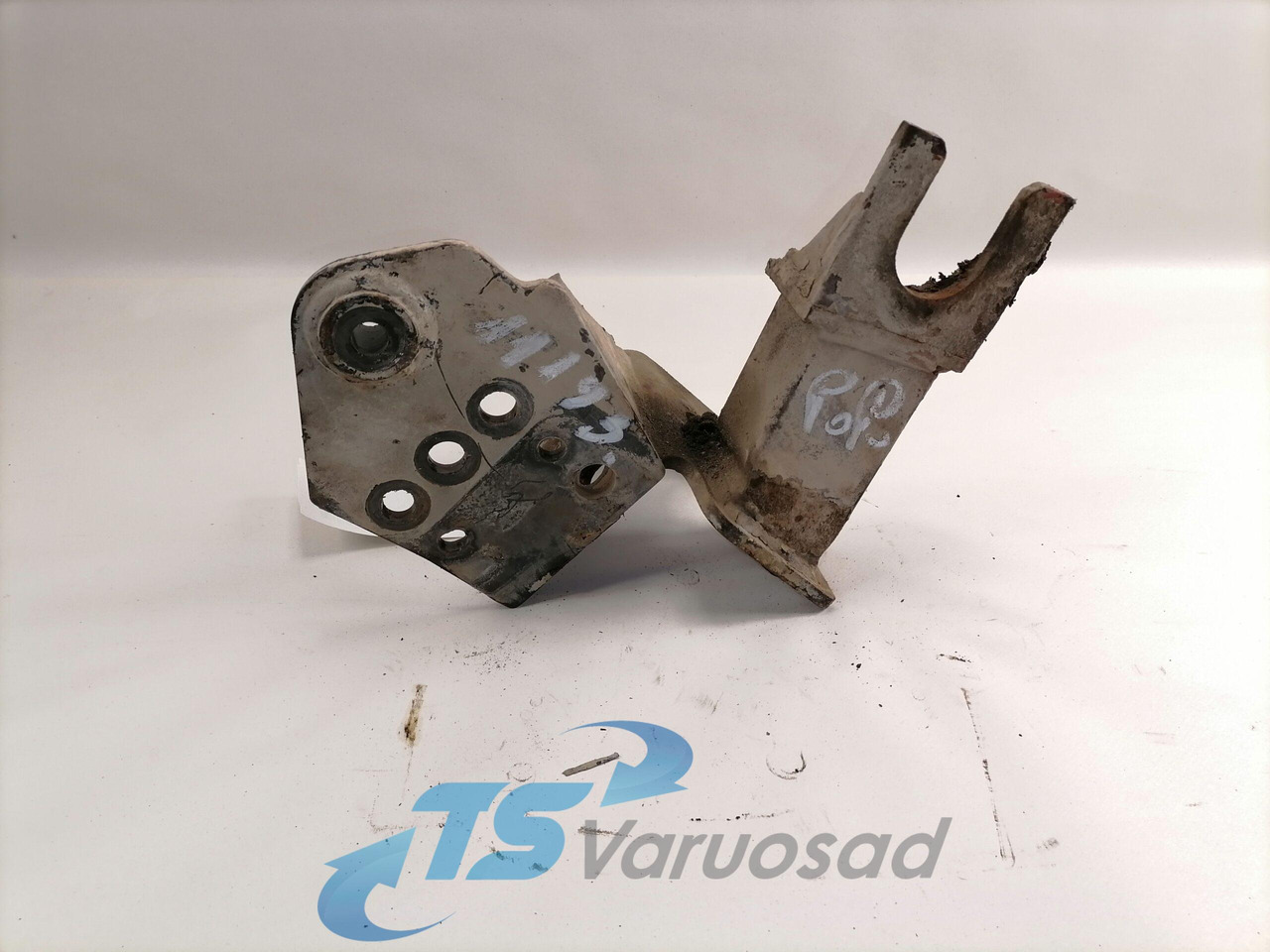 Volvo Bumper bracket 20499244 - 保险杠 适用于 卡车:图2 Volvo Bumper bracket 20499244 - 保险杠 适用于 卡车:图2