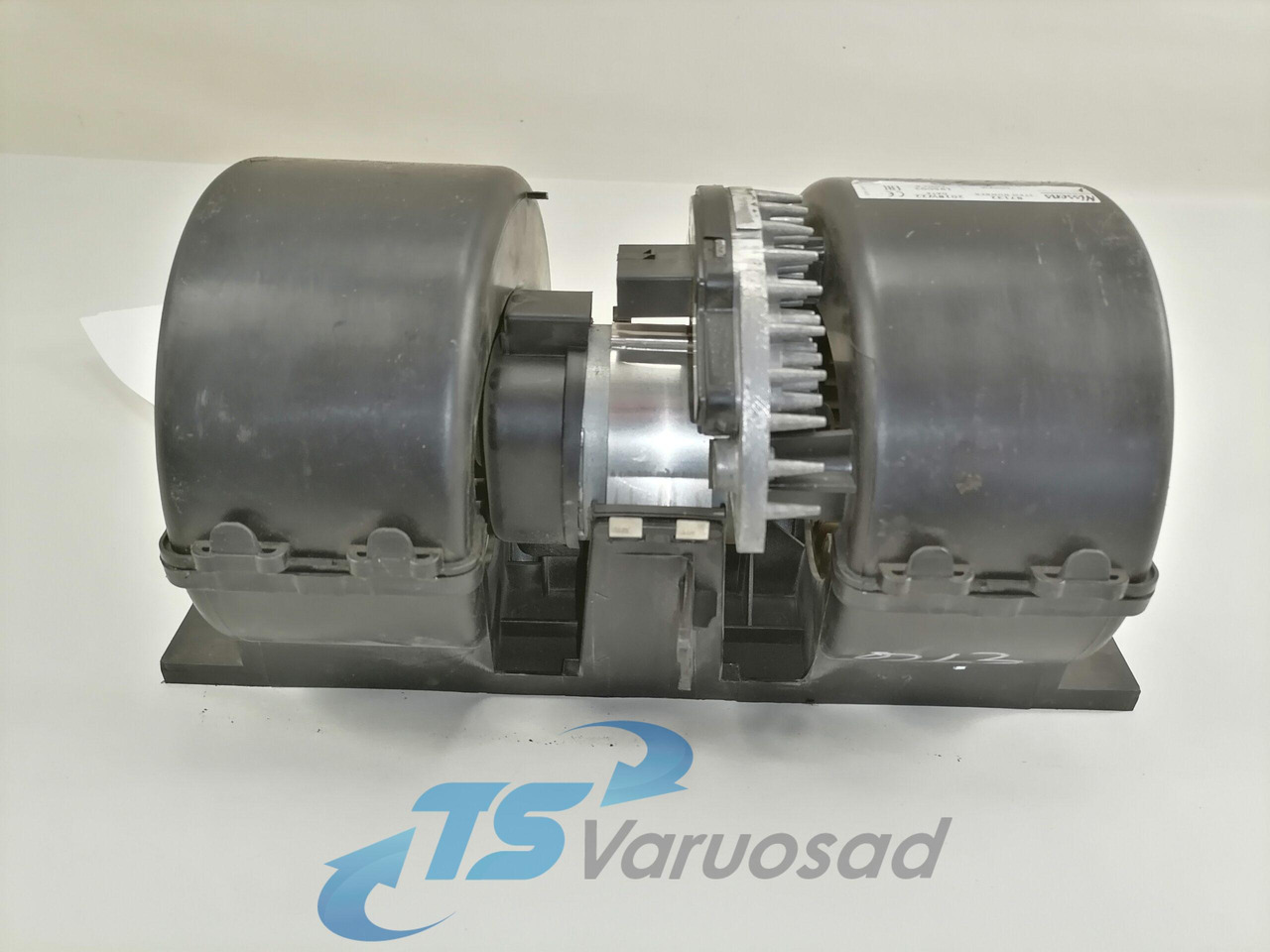 Volvo Cab fan 87132 - 暖通系统 适用于 卡车:图2 Volvo Cab fan 87132 - 暖通系统 适用于 卡车:图2