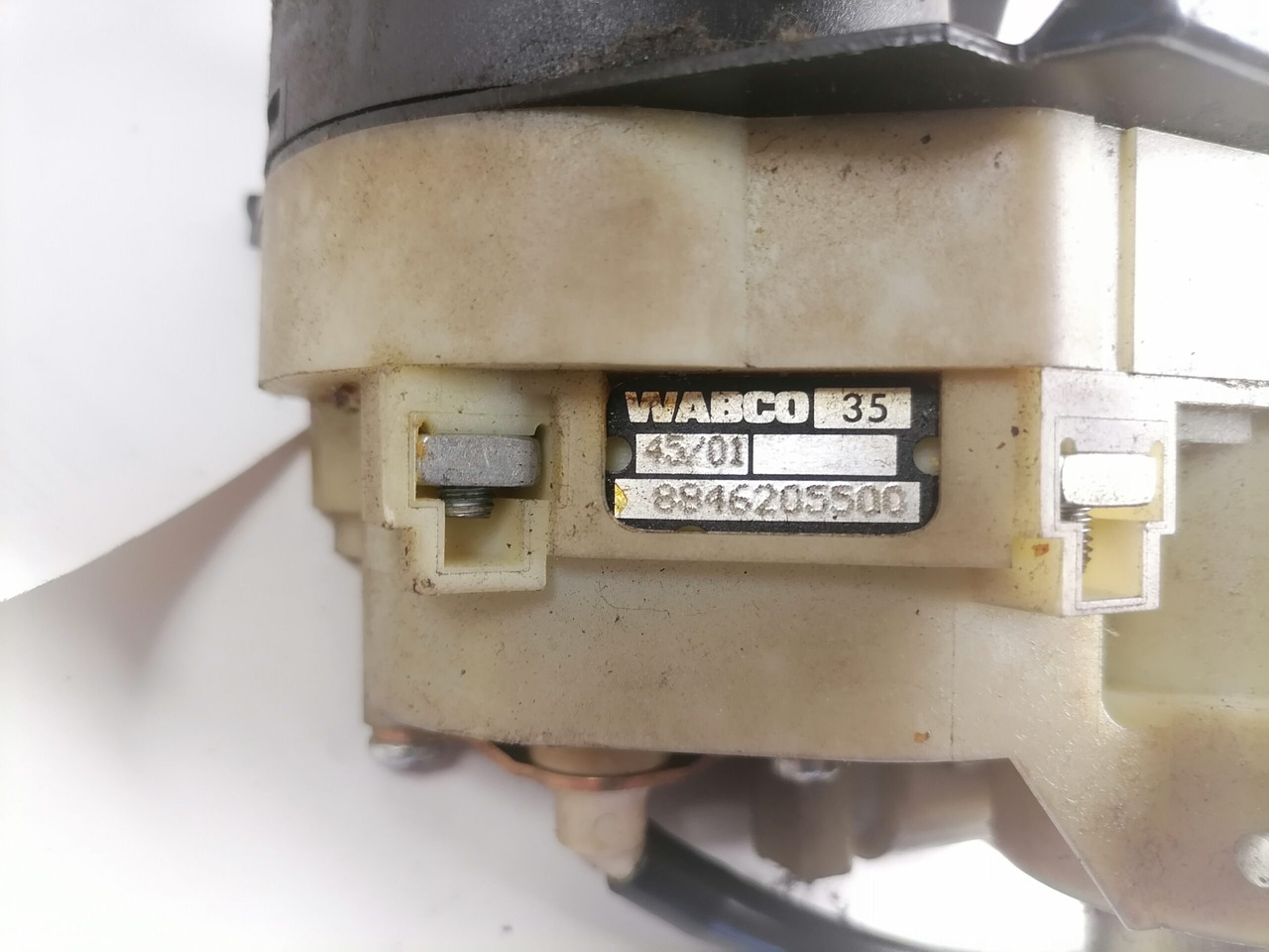 Volvo Handbrake control lever 20367533 - 通用零件 适用于 卡车:图3 Volvo Handbrake control lever 20367533 - 通用零件 适用于 卡车:图3