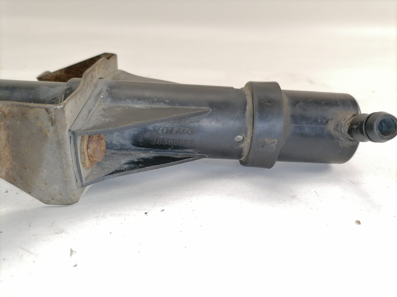 Volvo Headlight washer system 20360911 - 灯光/ 照明 适用于 卡车:图3 Volvo Headlight washer system 20360911 - 灯光/ 照明 适用于 卡车:图3