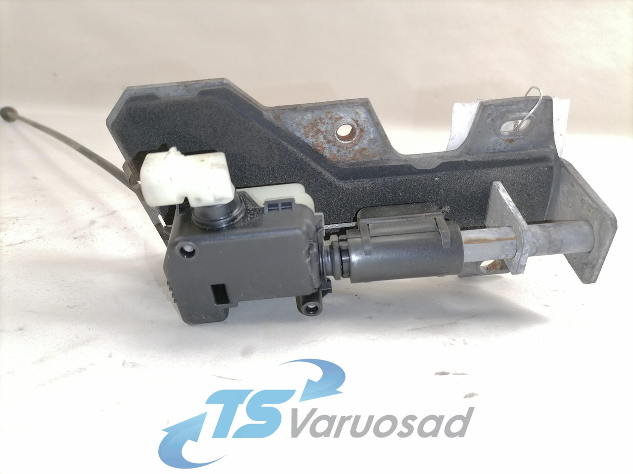 Volvo Iluvõre lukk 82208559 - 格栅 适用于 卡车:图4 Volvo Iluvõre lukk 82208559 - 格栅 适用于 卡车:图4