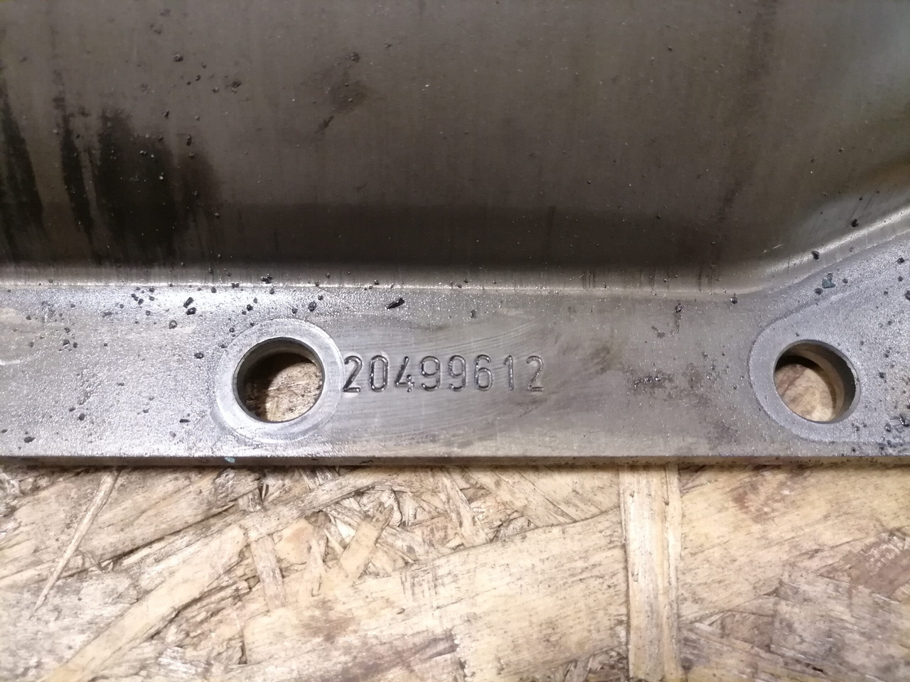 Volvo Ladder frame 20499612 - 油底壳 适用于 卡车:图3 Volvo Ladder frame 20499612 - 油底壳 适用于 卡车:图3