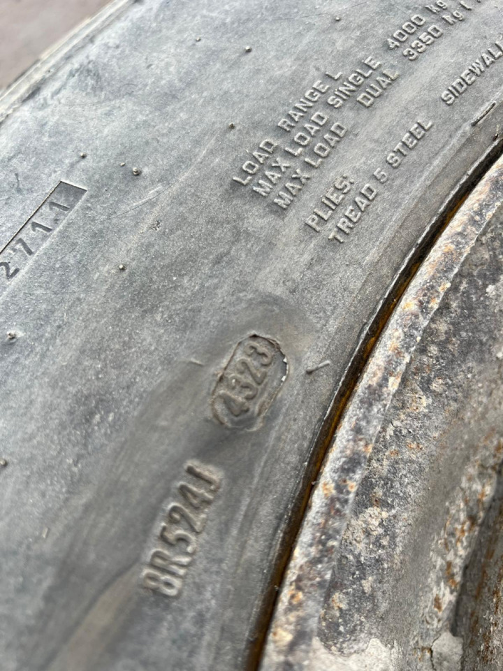 Volvo Rehvid + veljed 315/70R22.5 31570R225 - 车轮/ 轮胎 适用于 卡车:图5 Volvo Rehvid + veljed 315/70R22.5 31570R225 - 车轮/ 轮胎 适用于 卡车:图5