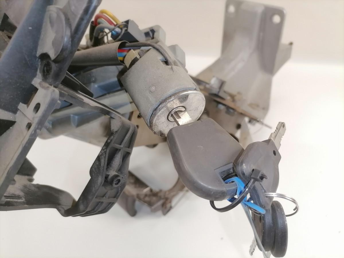 Volvo Roolisammas 20812322 - 转向柱 适用于 卡车:图5 Volvo Roolisammas 20812322 - 转向柱 适用于 卡车:图5