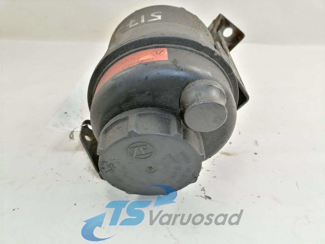 Volvo Steering oil tank+ bracket 1592945 - 转向软管 适用于 卡车:图2 Volvo Steering oil tank+ bracket 1592945 - 转向软管 适用于 卡车:图2
