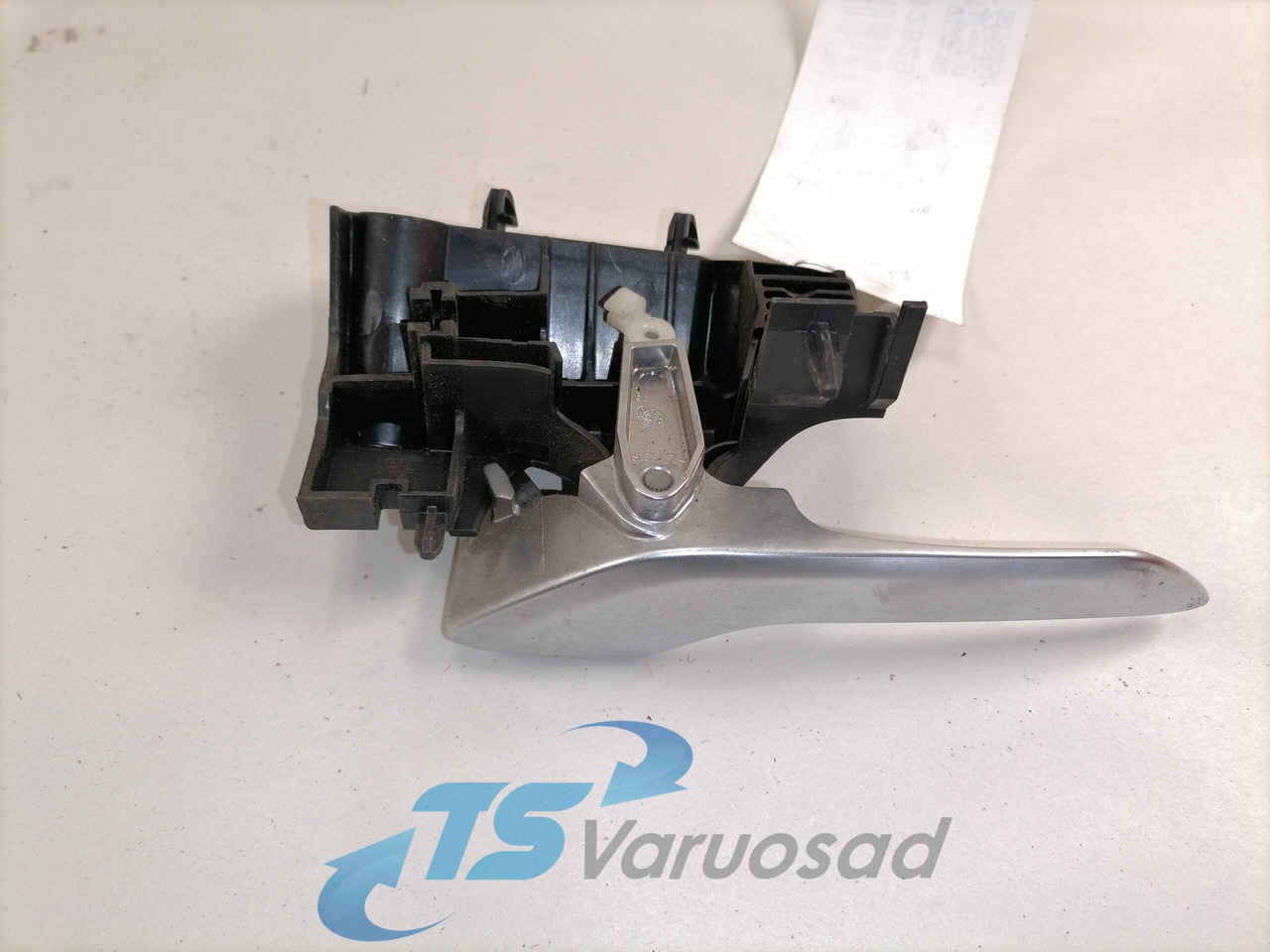 Volvo Ukselink, sisemine parem 84012027 - 车门及其零件 适用于 卡车:图2 Volvo Ukselink, sisemine parem 84012027 - 车门及其零件 适用于 卡车:图2