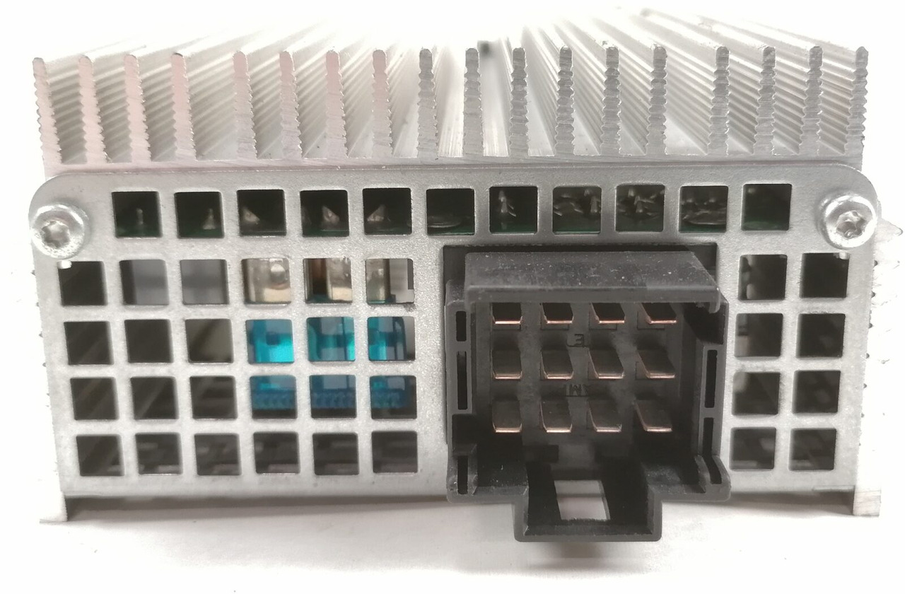 Volvo Voltage converter 20724975 - 电气系统 适用于 卡车:图2 Volvo Voltage converter 20724975 - 电气系统 适用于 卡车:图2