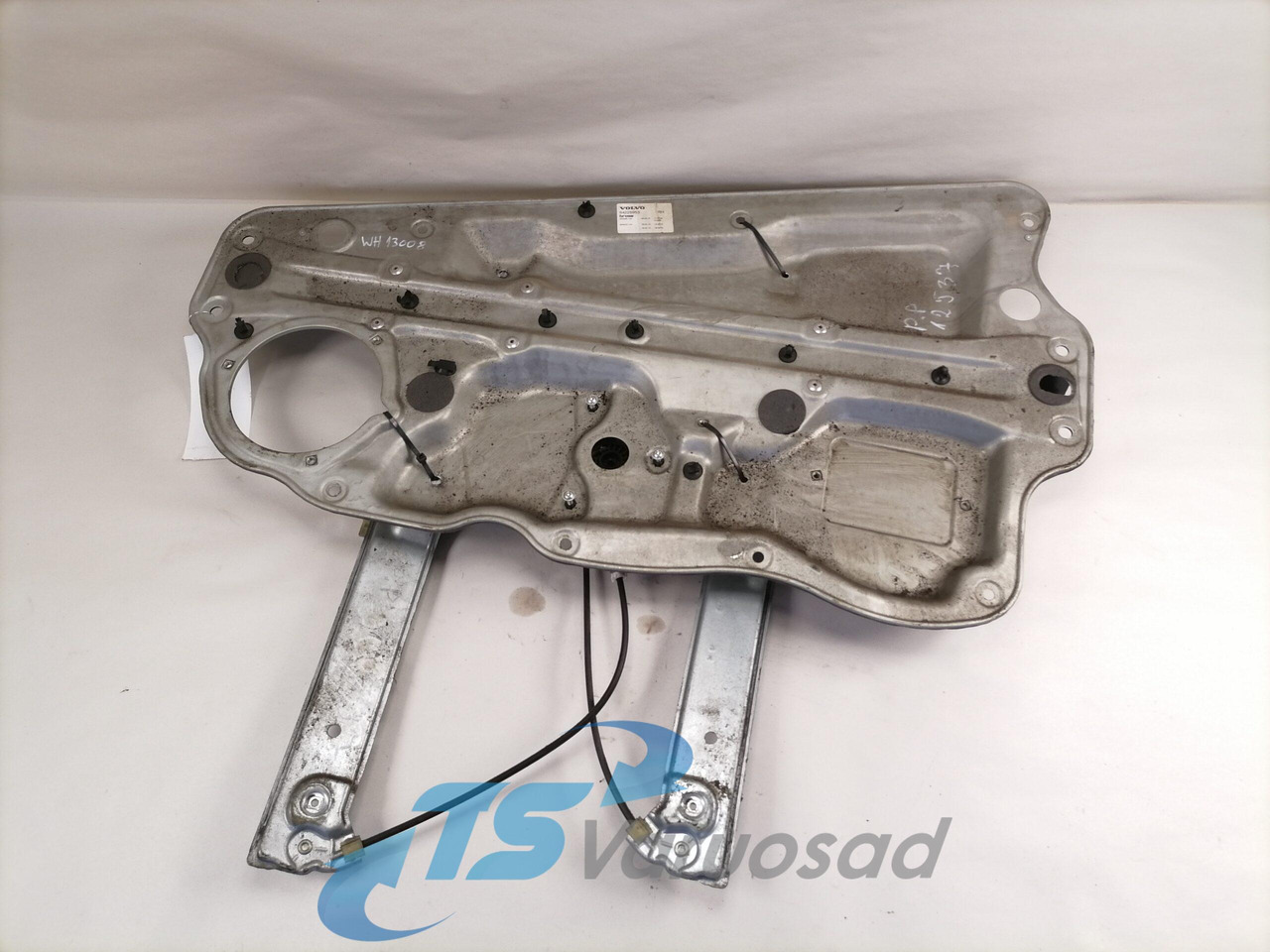 Volvo window mechanism 84225953 - 车门及其零件 适用于 卡车:图1 Volvo window mechanism 84225953 - 车门及其零件 适用于 卡车:图1