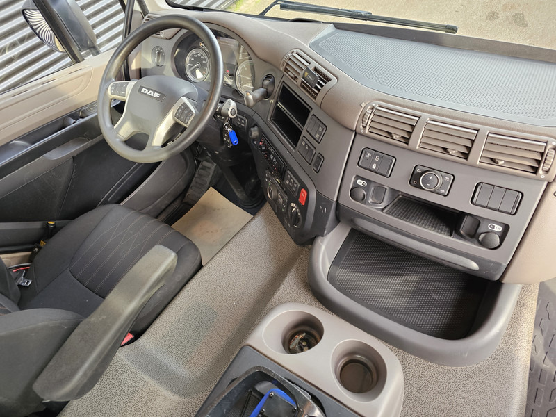 起重车 DAF CF 530 8x4-4 / FASSI 27.5 t/m CRANE + TIPPER:图17 起重车 DAF CF 530 8x4-4 / FASSI 27.5 t/m CRANE + TIPPER:图17