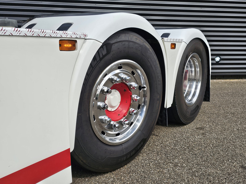 DAF XF480 / 6x2/4 / LIFT STEERING AXLE - 牵引车:图2 DAF XF480 / 6x2/4 / LIFT STEERING AXLE - 牵引车:图2