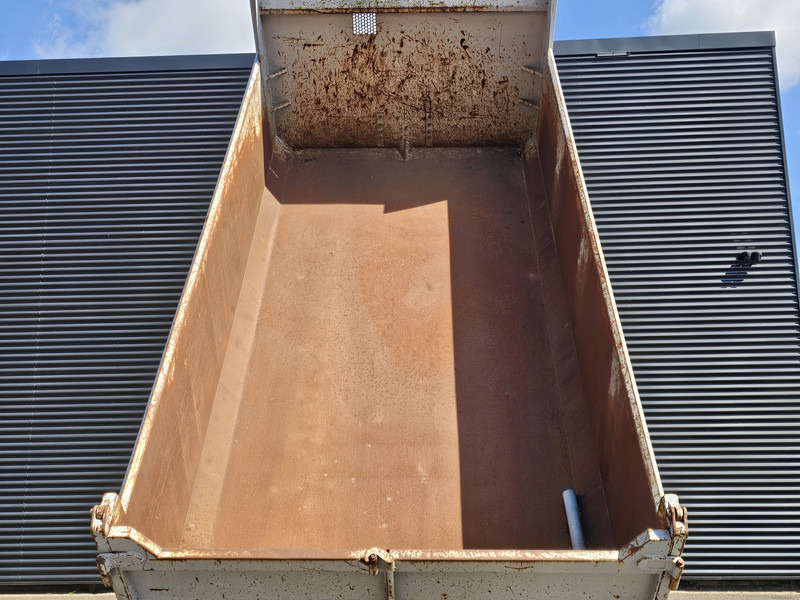 MAN TGA 26.440 / TIPPER - TRACTOR COMBI /6x4 / SPRING / BIG AXLE - 翻斗车:图3 MAN TGA 26.440 / TIPPER - TRACTOR COMBI /6x4 / SPRING / BIG AXLE - 翻斗车:图3