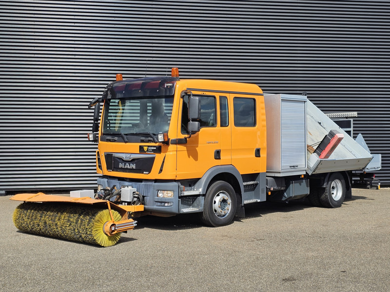 MAN TGM 15.240 BL / TIPPER / DOKA / VEEG / SWEEPER - 道路清扫机:图1 MAN TGM 15.240 BL / TIPPER / DOKA / VEEG / SWEEPER - 道路清扫机:图1