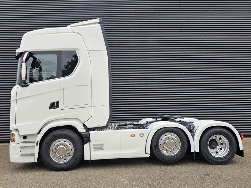 Scania S660 V8 6x2/4 / 2 x PTO / PARKING COOLER / FULL AIR - 牵引车:图3 Scania S660 V8 6x2/4 / 2 x PTO / PARKING COOLER / FULL AIR - 牵引车:图3