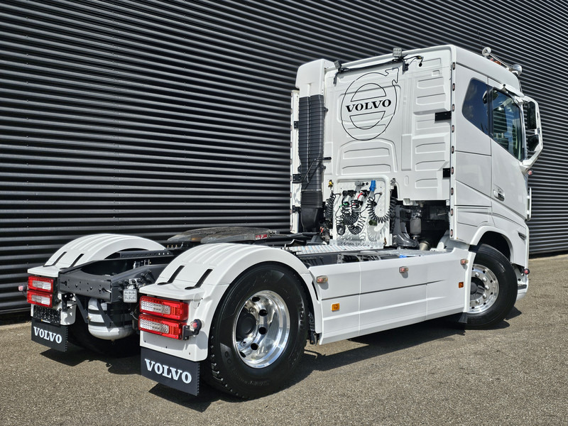 Volvo FH 16.750 4x2 / FULL AIR / RETARDER / I PARK COOL - 牵引车:图3 Volvo FH 16.750 4x2 / FULL AIR / RETARDER / I PARK COOL - 牵引车:图3