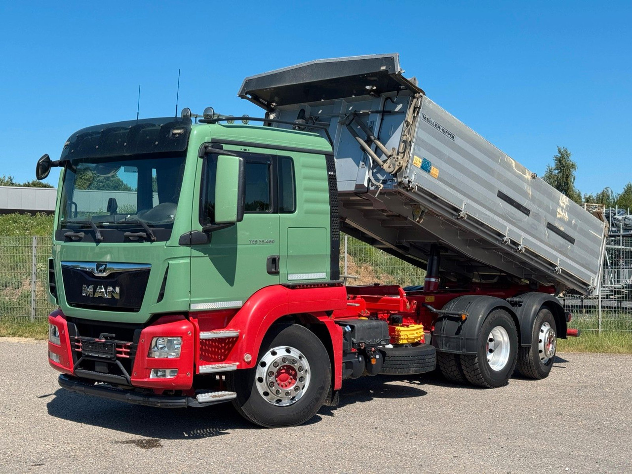 MAN 26.460 6x2 Meiller 3. Seitenkipper - 翻斗车:图2 MAN 26.460 6x2 Meiller 3. Seitenkipper - 翻斗车:图2
