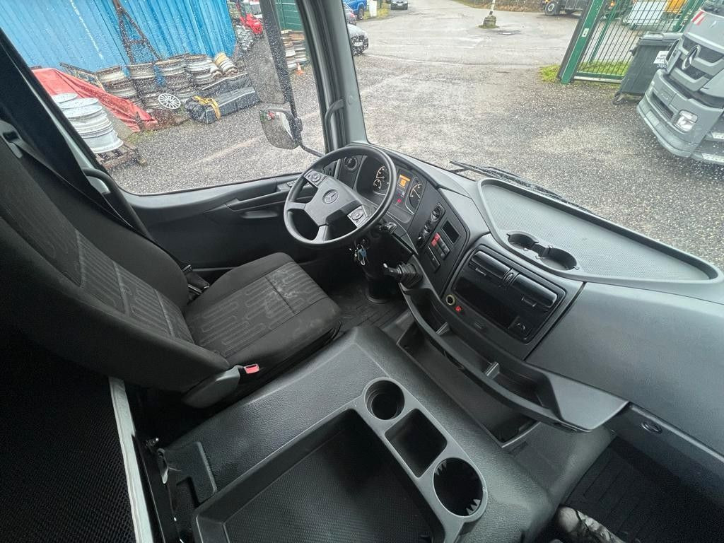 Mercedes-Benz 1324 4X2 Koffer Plane 6 to. Hebebühne Mercedes-Benz 1324 4X2 Koffer Plane 6 to. Hebebühne - 厢式卡车:图2 Mercedes-Benz 1324 4X2 Koffer Plane 6 to. Hebebühne Mercedes-Benz 1324 4X2 Koffer Plane 6 to. Hebebühne - 厢式卡车:图2