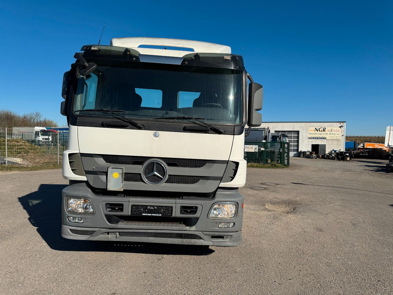 Mercedes-Benz 2541 6X2 Meiller RK 20.65 Klima M-Haus - 吊钩升降车:图2 Mercedes-Benz 2541 6X2 Meiller RK 20.65 Klima M-Haus - 吊钩升降车:图2