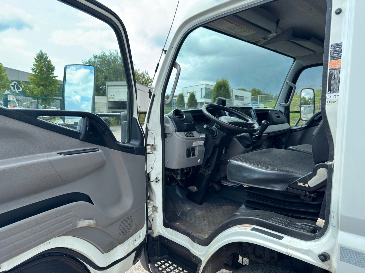 翻斗货车 Mitsubishi 7C15 Fuso Canter 4x2 mit Meiller 3S. Kipper:图12 翻斗货车 Mitsubishi 7C15 Fuso Canter 4x2 mit Meiller 3S. Kipper:图12