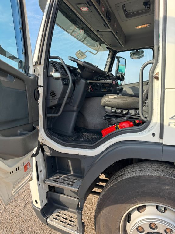 Volvo FM 410 6X2 Kühlkoffer mit Carrier Diesel & Strom - 冷藏车:图4 Volvo FM 410 6X2 Kühlkoffer mit Carrier Diesel & Strom - 冷藏车:图4
