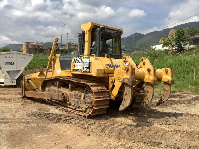 Komatsu D85EX-15 - 推土机:图2 Komatsu D85EX-15 - 推土机:图2