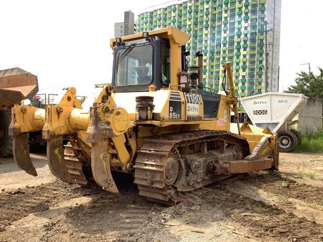 Komatsu D85EX-15 - 推土机:图3 Komatsu D85EX-15 - 推土机:图3