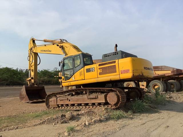Komatsu PC450LCHD-7EO - 履带式挖掘机:图2 Komatsu PC450LCHD-7EO - 履带式挖掘机:图2