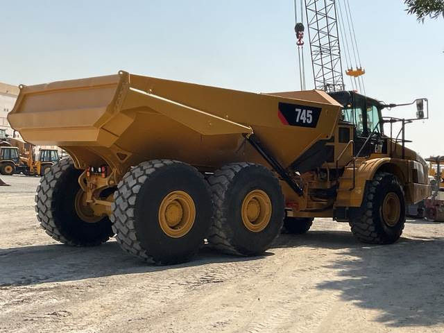 CAT 745 - 铰接式自卸车:图3 CAT 745 - 铰接式自卸车:图3