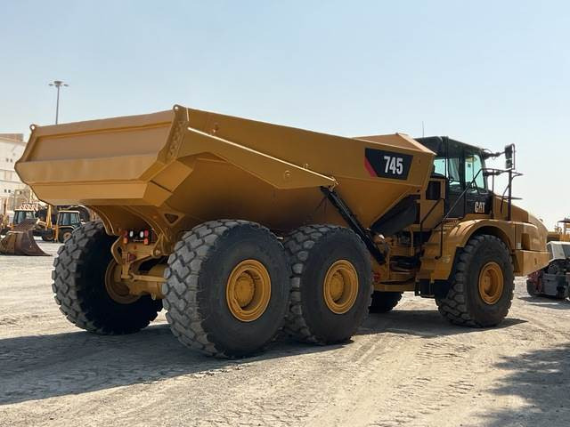 CAT 745 - 铰接式自卸车:图3 CAT 745 - 铰接式自卸车:图3