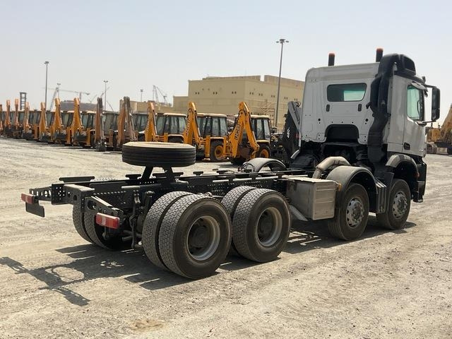 Mercedes-Benz Arocs 4240 - 驾驶室底盘卡车:图3 Mercedes-Benz Arocs 4240 - 驾驶室底盘卡车:图3