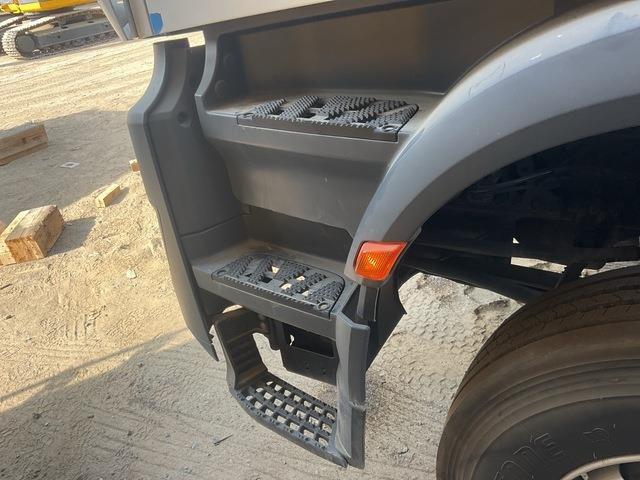 驾驶室底盘卡车 Mercedes-Benz Arocs 4240:图10 驾驶室底盘卡车 Mercedes-Benz Arocs 4240:图10