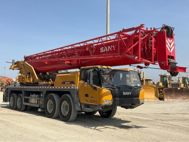 Sany STC1000C5-8 - 履带式起重机:图4 Sany STC1000C5-8 - 履带式起重机:图4