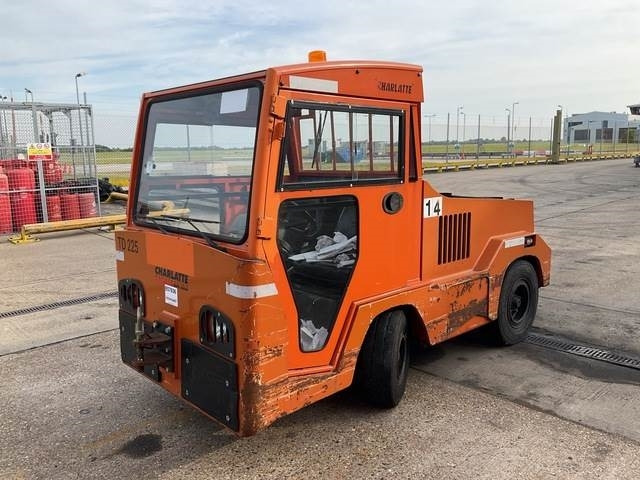 Charlatte TD225 - 牵引车站:图1 Charlatte TD225 - 牵引车站:图1