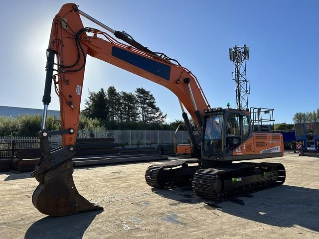 Doosan DX300LC-5 - 履带式挖掘机:图1 Doosan DX300LC-5 - 履带式挖掘机:图1
