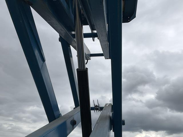 剪式升降机 Genie GS3369RT：图23