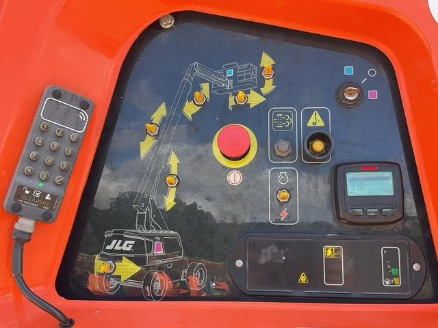伸缩臂 JLG 660SJ：图8