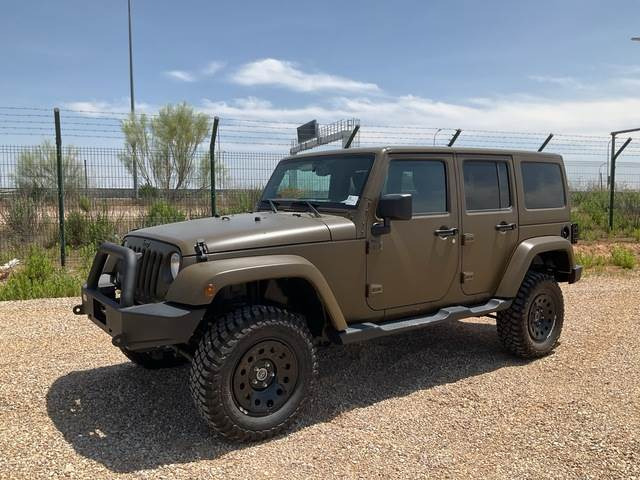 Jeep Wrangler JK Command - 汽车:图1 Jeep Wrangler JK Command - 汽车:图1