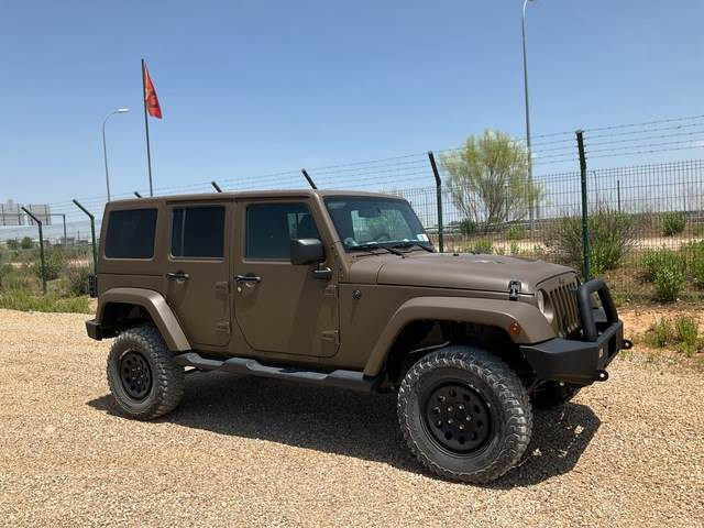 Jeep Wrangler JK Command - 汽车:图4 Jeep Wrangler JK Command - 汽车:图4