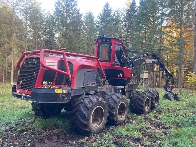 Komatsu XH901XC-6 - 林业收割机:图3 Komatsu XH901XC-6 - 林业收割机:图3