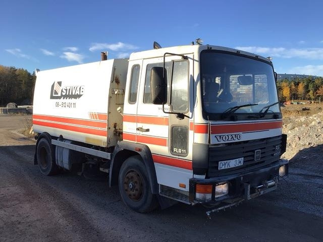 Volvo FL611 - 道路清扫机:图4 Volvo FL611 - 道路清扫机:图4