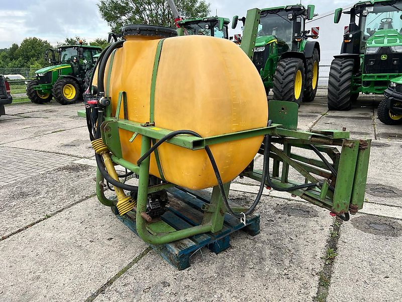 Amazone US602 12m - 拖拉机悬挂式喷雾机:图3 Amazone US602 12m - 拖拉机悬挂式喷雾机:图3