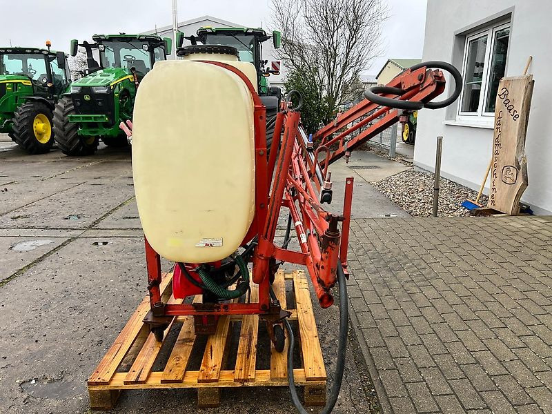 Holder ES 4 12m - 拖拉机悬挂式喷雾机:图4 Holder ES 4 12m - 拖拉机悬挂式喷雾机:图4